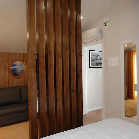 Marina Charming House פיגואיירה דה פוז