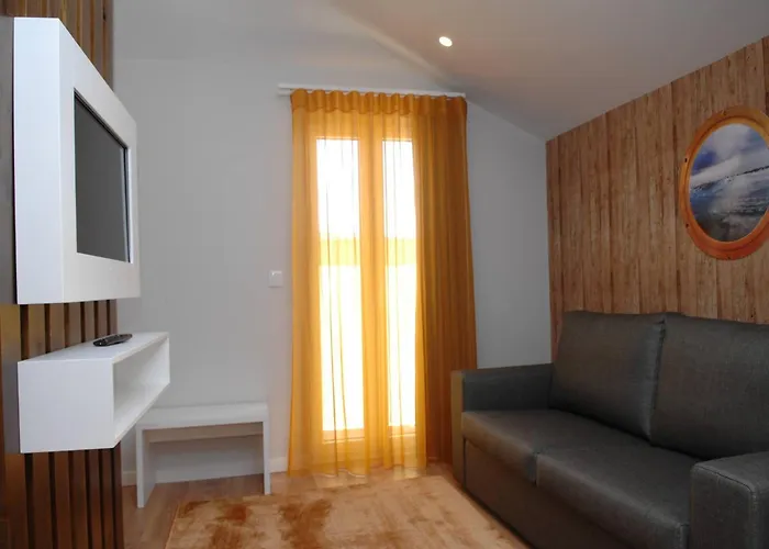 Marina Charming House 4*